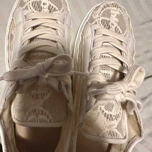 Chloe Sneakers - Picture 4 of 5